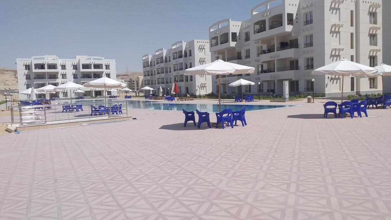 شاليه فرش فندقي بقرية بالميرا بيتش العين السخنه للعائلات Ain Soukhna Exteriér fotografie